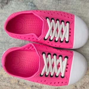 Size 8 Girls Pink Sandals Sneakers Swim Anti-Slip Breathable Lightweight Slip-on